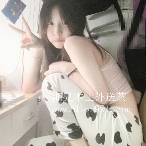 LINE：6y28 純欲小姐姐  新鮮貨 有人喜歡嗎 19歲 很單純 皮膚白皙 臉蛋_全台茶訊/樓鳳