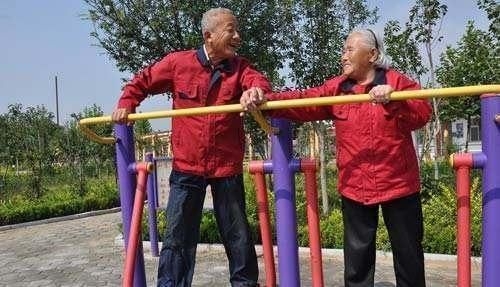 男人過了60歲，還能做到這4件事情，說明你的性能力沒有退化_男性兩性知識+